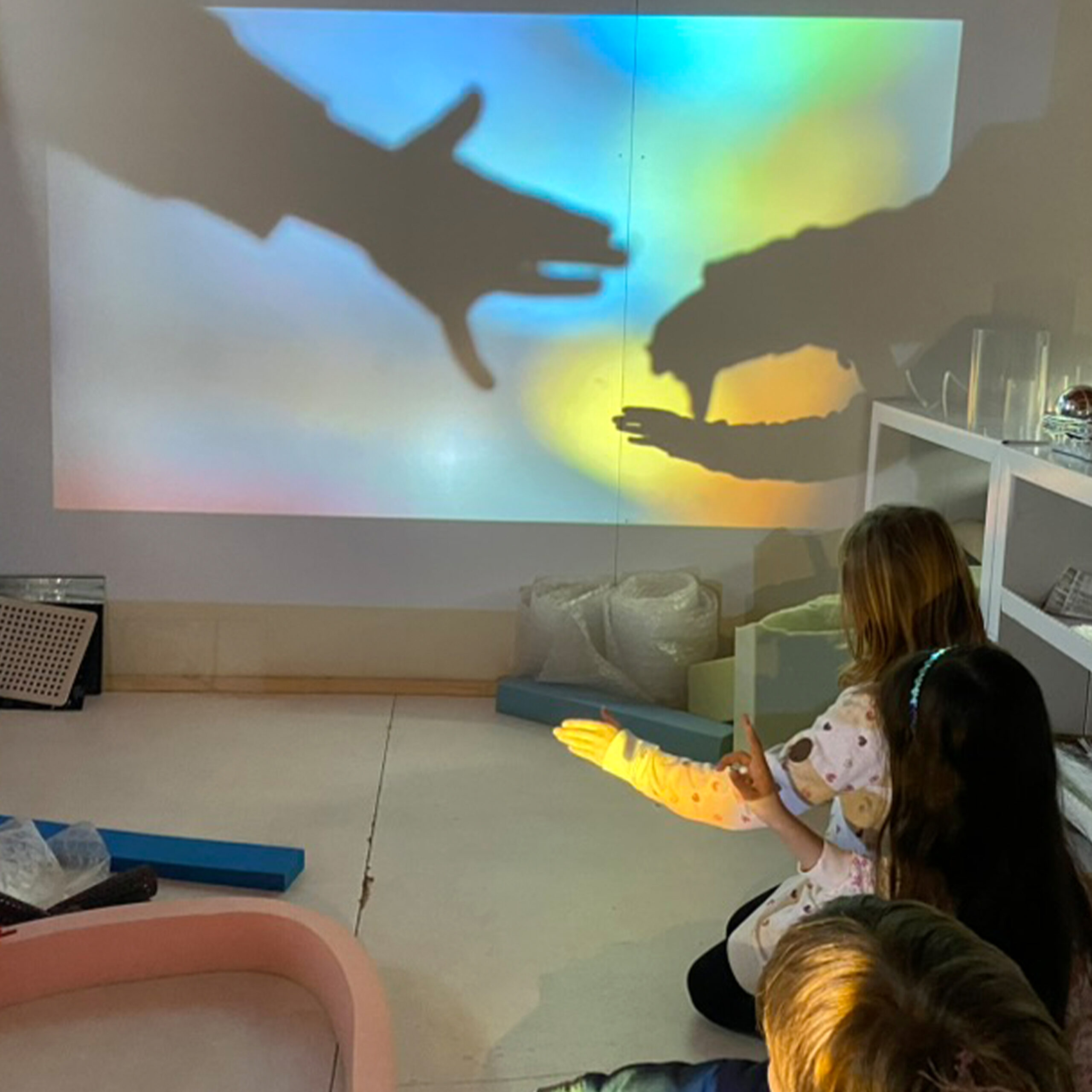Kinder entdecken und erforschen das RÜMI Medienatelier für Kinder, Bild 37